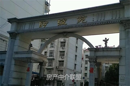 宝龙世家2室2厅1卫90/32车